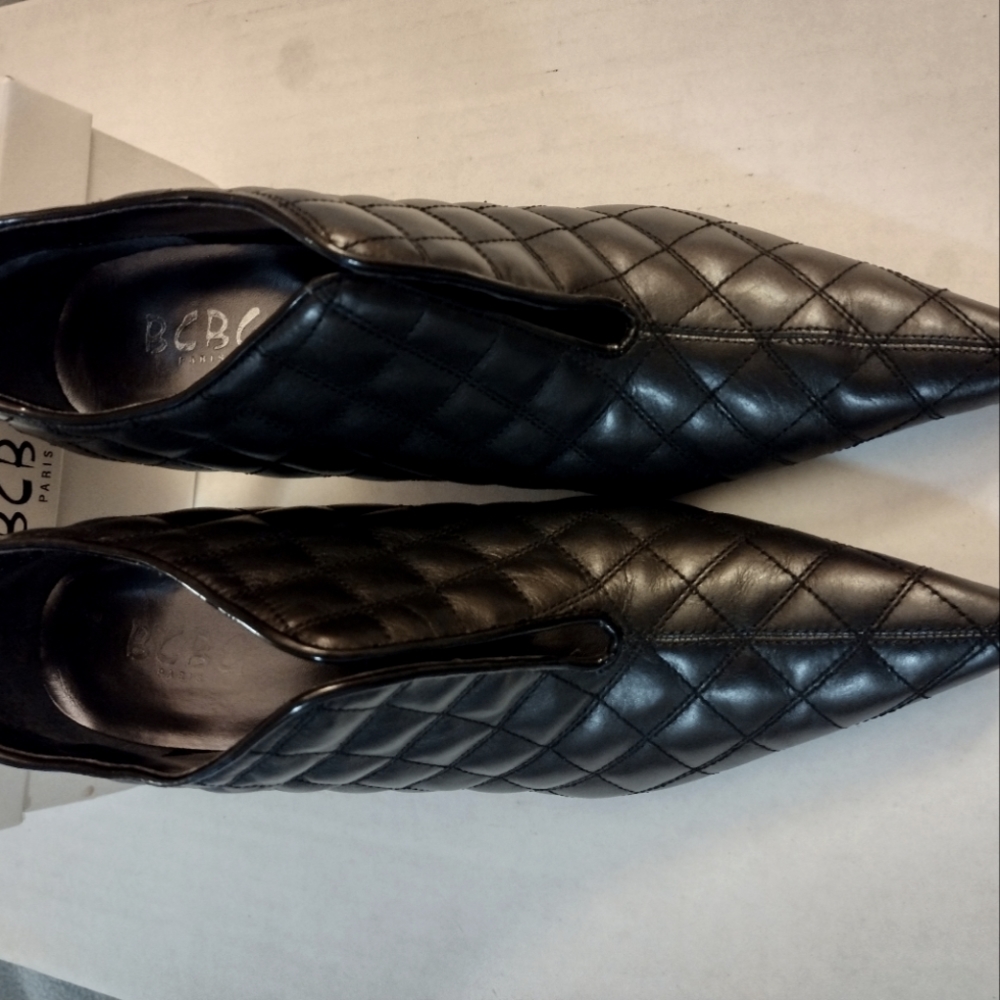 BCBG quilted black bootie size 8 Miera
